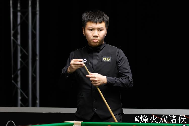斯诺克武汉公开赛：周跃龙力克泰国选手挺进32强